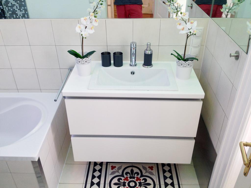 Big Vintage Style Flat Near Schonbrunn Apartment เวียนนา ภายนอก รูปภาพ