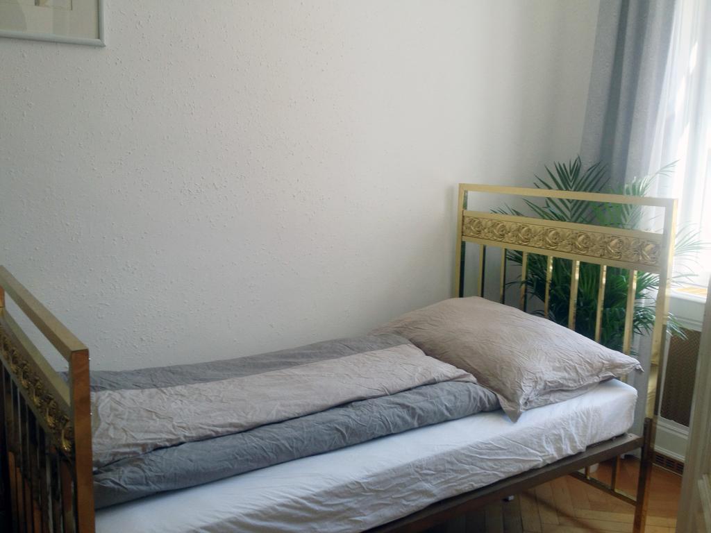 Big Vintage Style Flat Near Schonbrunn Apartment เวียนนา ภายนอก รูปภาพ