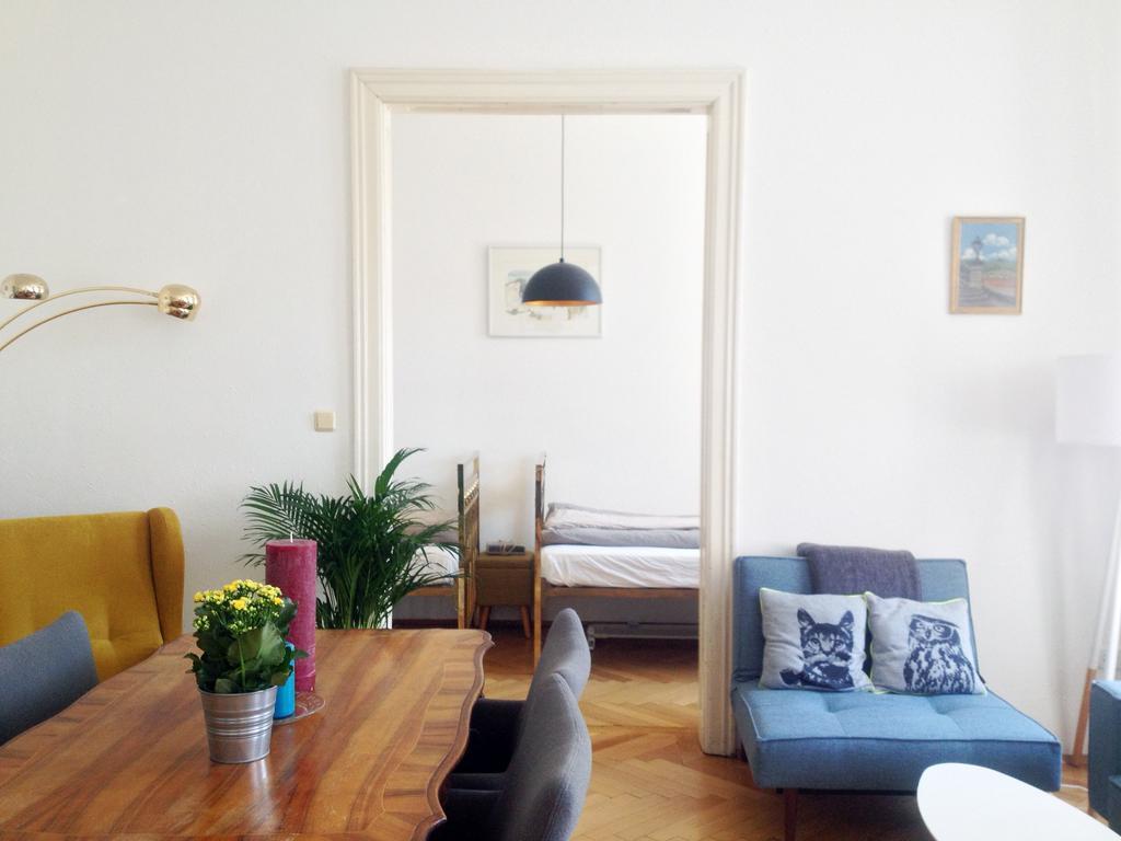 Big Vintage Style Flat Near Schonbrunn Apartment เวียนนา ภายนอก รูปภาพ